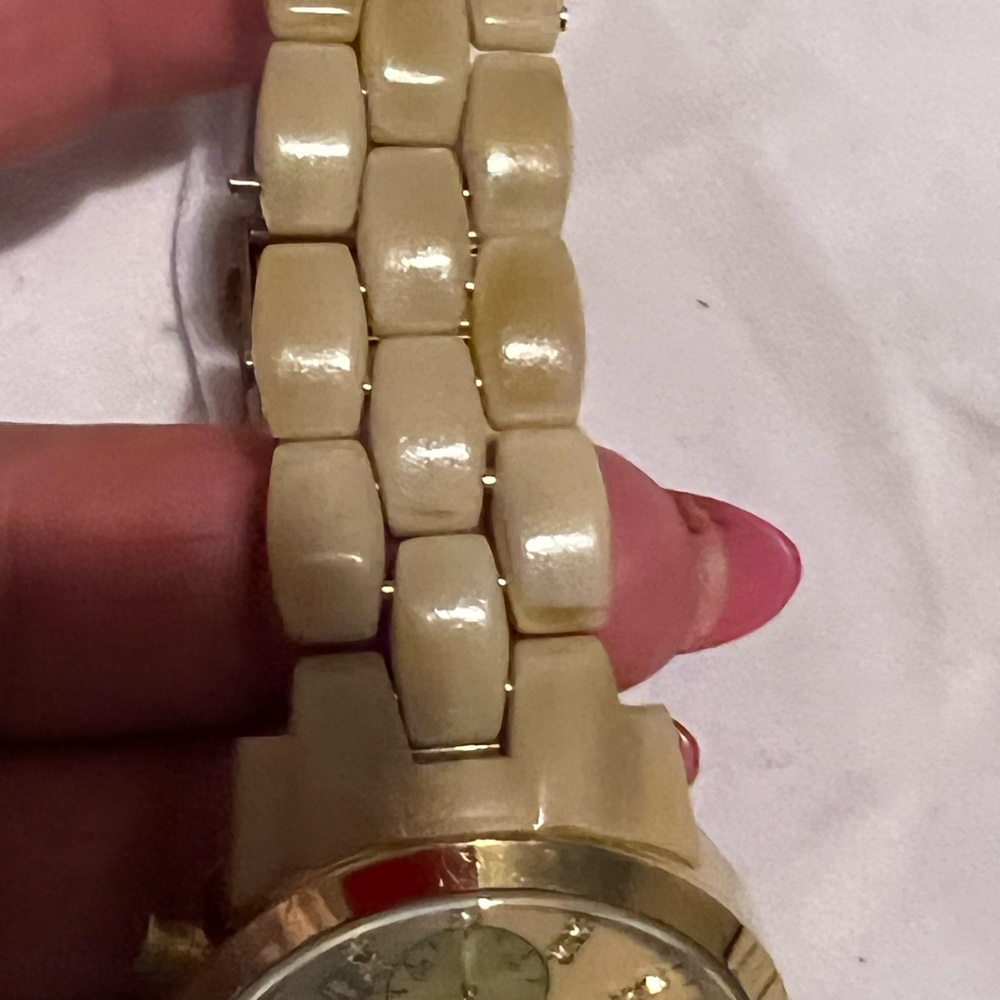 MK watch - Picture 8 of 9